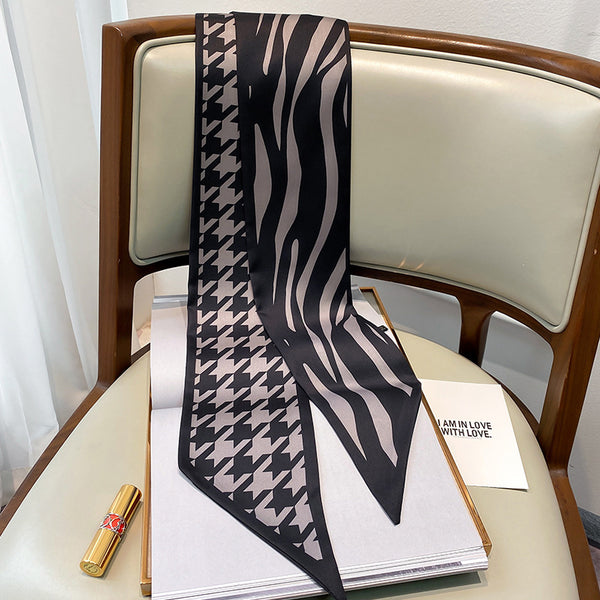 Pañuelo Elegante con Cintas Largas y Fluidas