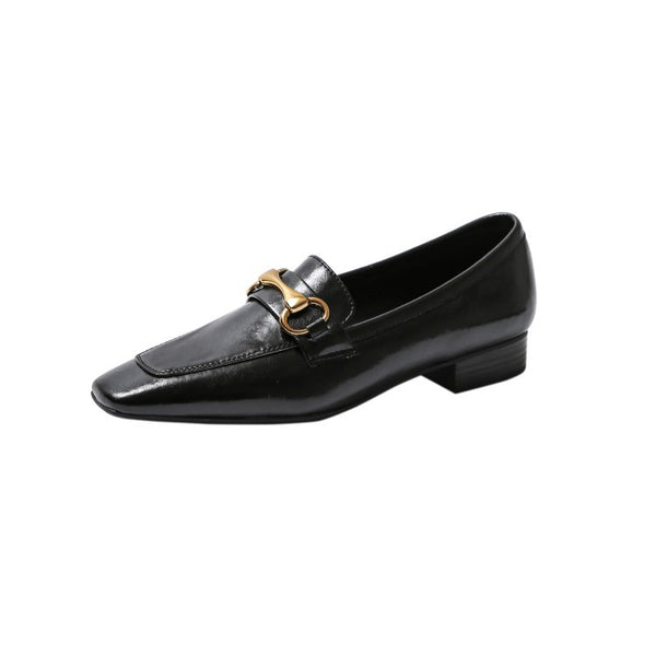 Zapatos de Mujer Elegantes con Tacón Bajo y Detalles Metálicos - Image 6
