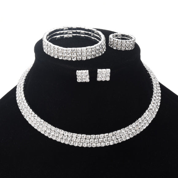 Collar Multicapa con Garras de Diamante y Perlas - Juego de Cuatro Piezas