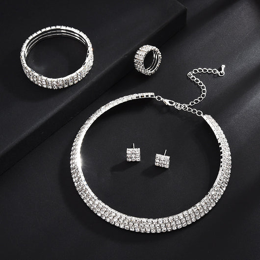 Collar Multicapa con Garras de Diamante y Perlas - Juego de Cuatro Piezas