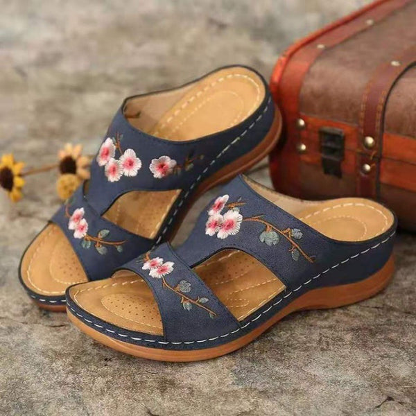 Sandalias Tipo Cuña con Bordado Floral para Mujer Talla Grande - Image 3