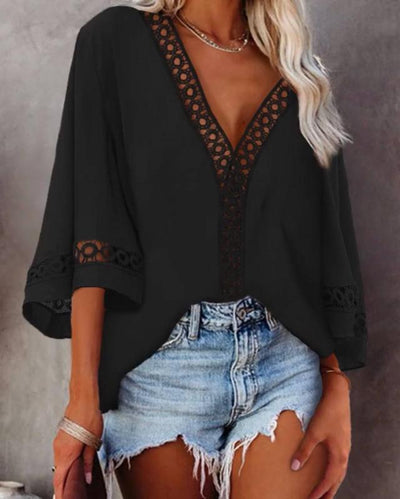 Blusa Elegante con Encaje Calado y Mangas Acampanadas - Image 10