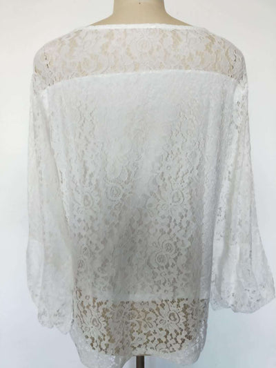 Blusa Blanca de Encaje Calado Cuello V Suelta Manga Larga Versátil - Image 9