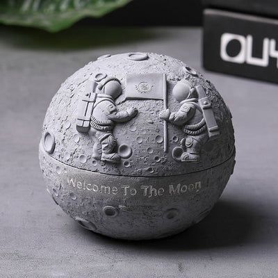 Cenicero Decorativo Luna Nórdico - Diseño Astronauta para Oficina y Hogar - Image 2