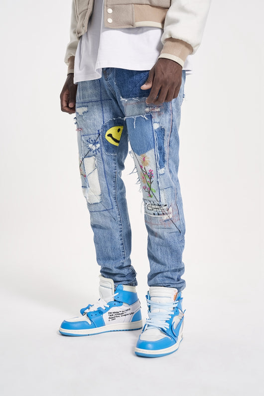 Jeans Rectos Vintage con Parches Florales Desgarrados y Bordado Sonrisa - Image 10
