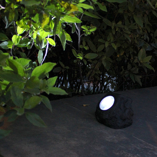 Lámpara Solar para Jardín con Diseño de Roca - Image 7