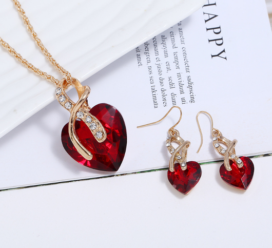 Conjunto de Joyería de Banquete: Aretes y Collar Corazón Rojo con Cristales de Diamante