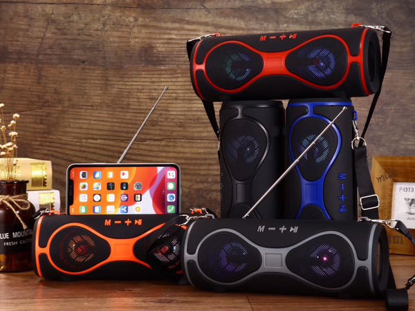 Parlante Bluetooth Portátil Tipo Linterna con Soporte para Teléfono y Correa