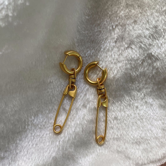 Aretes Retro Dorados en Forma de Clip Metálico - Image 5