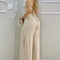 Enterizo Beige con Escote Halter y Detalles de Encaje
