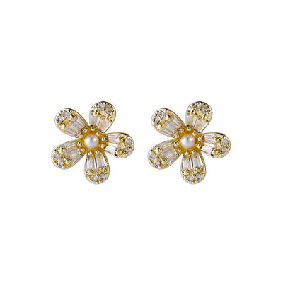 Aretes de Flor con Perla de Circón y Cinco Pétalos