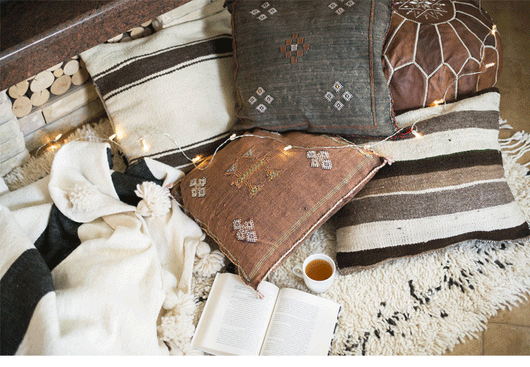 Cojín Marroquí Artesanal Bohemio para Sofá y Ventana - Image 14