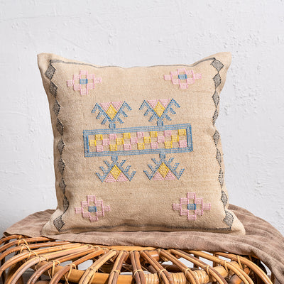 Cojín Marroquí Artesanal Bohemio para Sofá y Ventana - Image 4