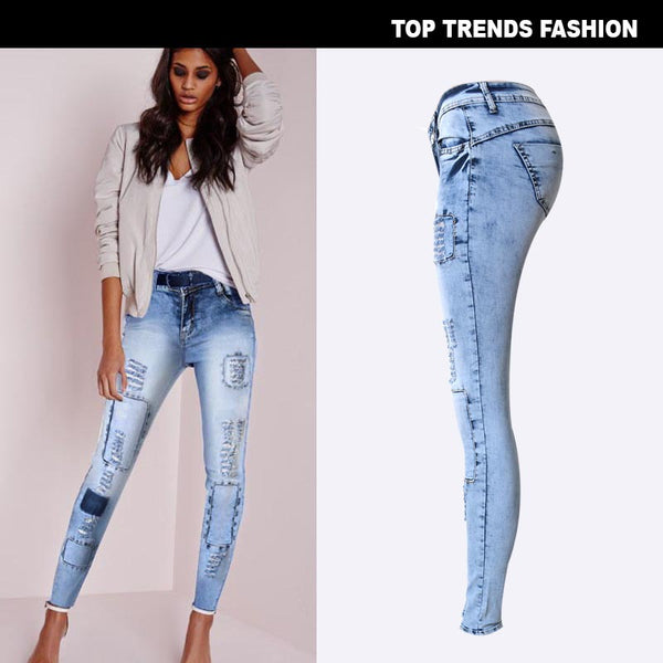 Jeans Skinny Talle Bajo Azul Cielo con Patchwork y Efecto Push Up