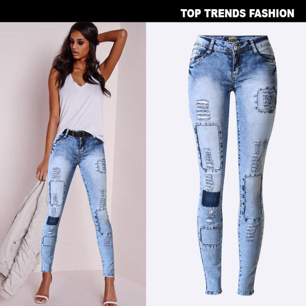 Jeans Skinny Talle Bajo Azul Cielo con Patchwork y Efecto Push Up