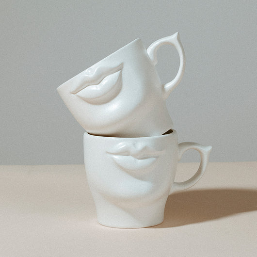 Taza de Cerámica Estéreo Labios para Parejas - Diseño Bobo Creative - Image 3