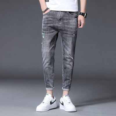 Pantalones Vaqueros Rotos con Estampado en los Pies - Image 6