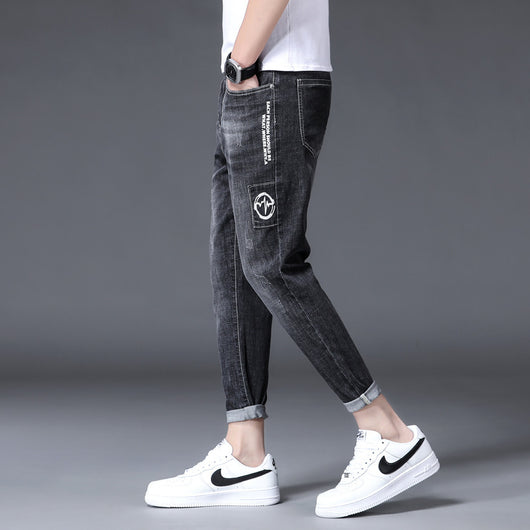 Pantalones Vaqueros Rotos con Estampado en los Pies - Image 7