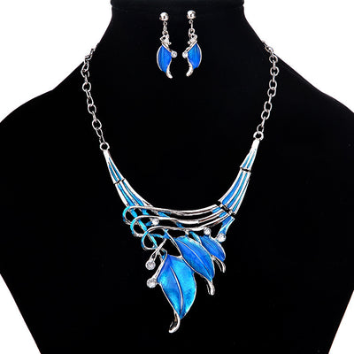 Conjunto de Collar y Aretes Hoja Clásica en Acero Inoxidable - Image 6