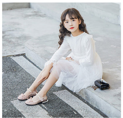 Silver glitter princess shoes for girls with rhinestone and pearl embellishments, a pearl-decorated strap, and a small heel. - Image 10