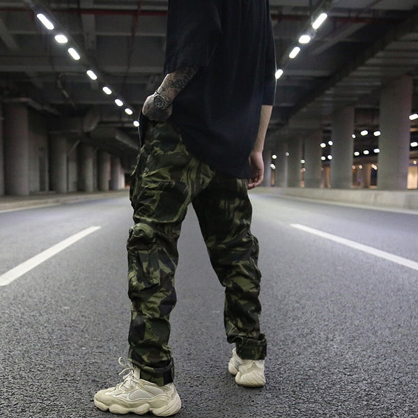 Pantalón Cargo Camuflaje con Múltiples Bolsillos