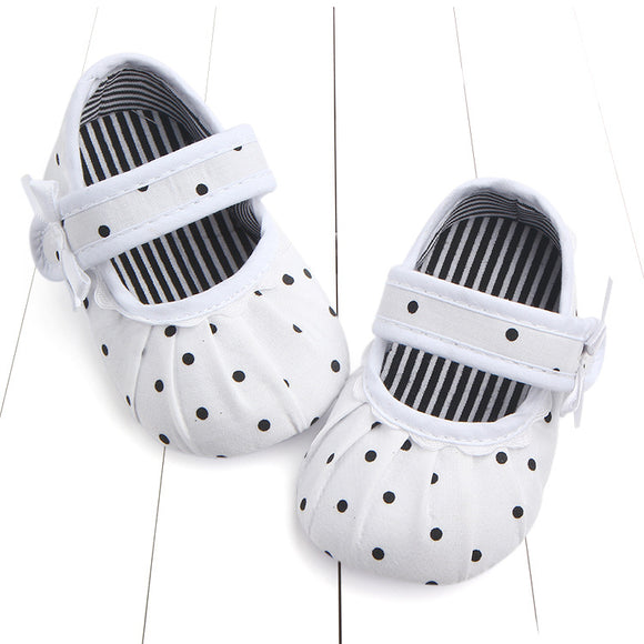 Zapatos para Bebé con Lunares y Cierre Velcro - Calzado Infantil Cómodo y Seguro