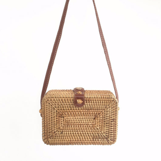 Bolso Cuadrado de Ratán Tejido a Mano - Image 9