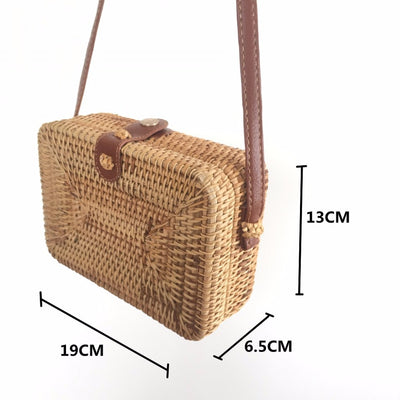 Bolso Cuadrado de Ratán Tejido a Mano - Image 2