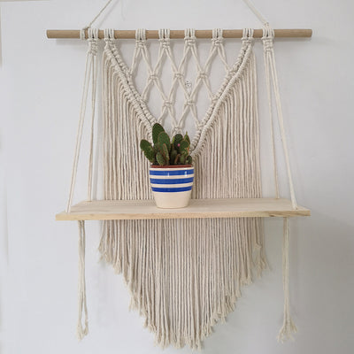 Estantería de Pared Bohemia de Tres Niveles con Detalle de Hilo Tejido para Dormitorio