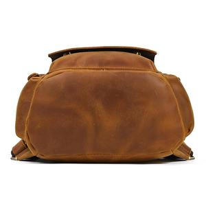 Mochila de Cuero Crazy Horse para Hombre - Image 11