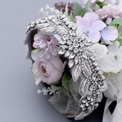 Diadema Elegante con Cristales de Diamante y Banda Ancha Versátil - Image 9