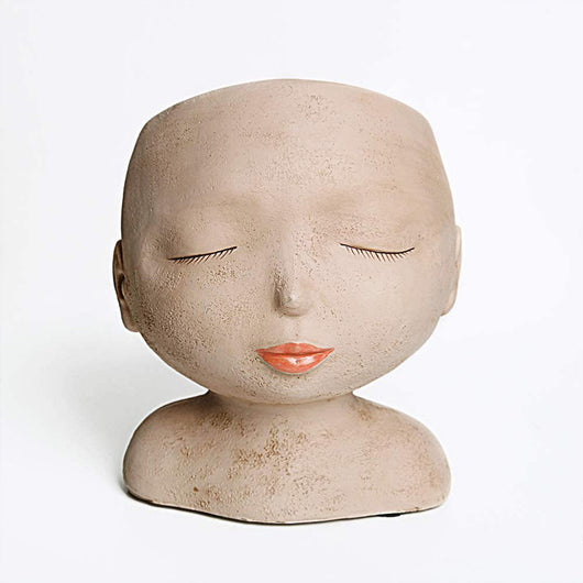 Maceta Decorativa con Figura de Muñeca de Ojos Cerrados para Jardín - Image 6