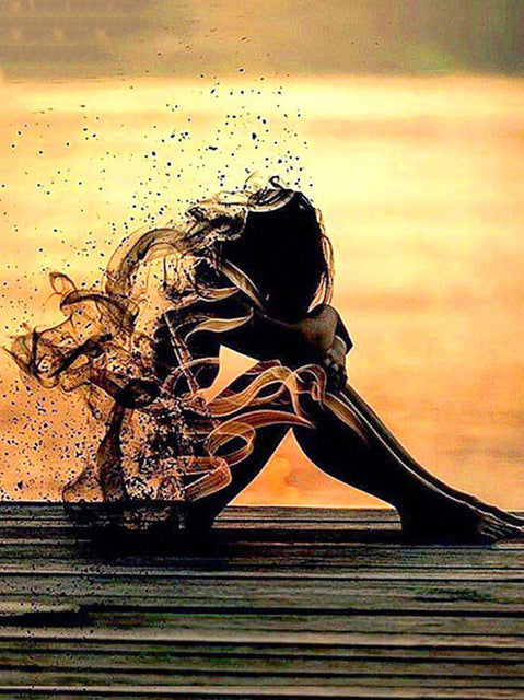 Pintura de Diamantes Mujer Cielo con Humo - Bordado Completo Cuadrado - Image 5