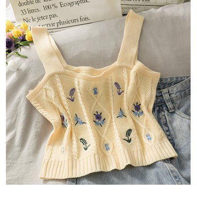 Camiseta Corta Tejida con Bordados - Image 4