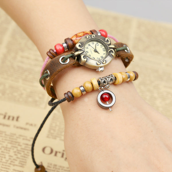 Reloj Pulsera de Cuero con Cuentas y Colgante de Aleación