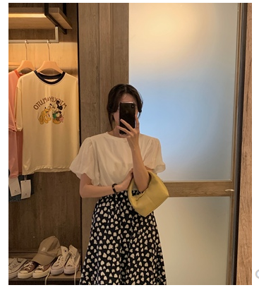 Camiseta Manga Abullonada para Mujer - Diseño Elegante y Sofisticado - Image 3