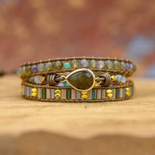 Pulsera de Cuero Tejida a Mano con Piedra de Cristal Brillante - Image 4