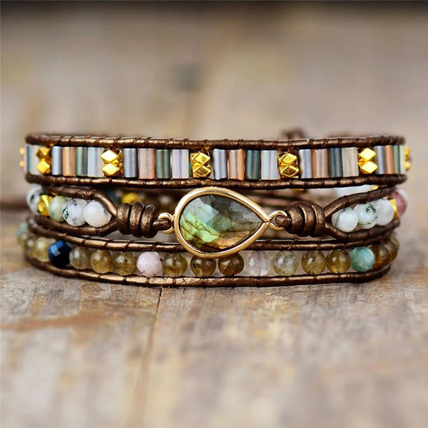 Pulsera de Cuero Tejida a Mano con Piedra de Cristal Brillante