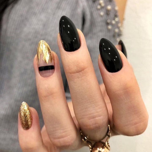 Uñas Postizas Puntiagudas Black Gold Glitter - Acabado Profesional