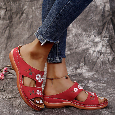 Sandalias Cuña Talla Grande para Mujer - Diseño Floral Abierto con Correa T - Image 5