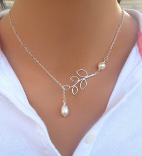 Collar Corto de Perla y Hoja - Cadena de Clavícula
