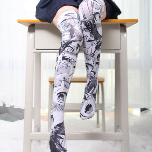 Calcetines Largos de Terciopelo con Estampado Anime - Image 3