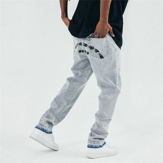 Jeans Rectos Azul Lavado con Bordes Deshilachados y Detalles Bordados - Image 8