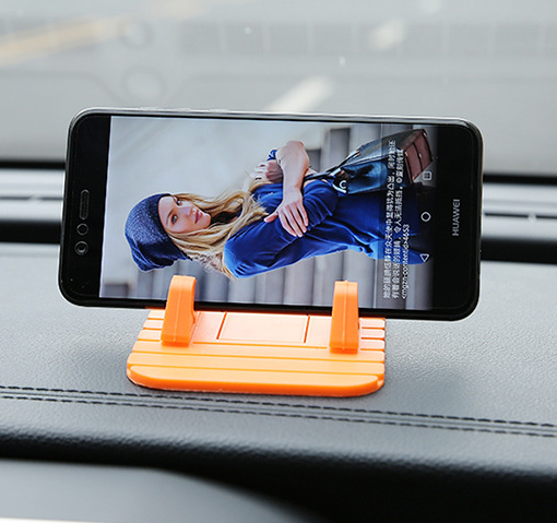 Soporte Magnético de Silicona para Celular en Auto - Image 7