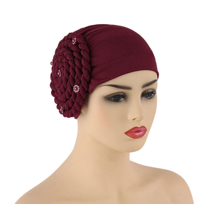 Conjunto de Gorras Islámicas con Trenzas Laterales y Diamantes - Tela de Seda de Leche Monocromática - Image 9