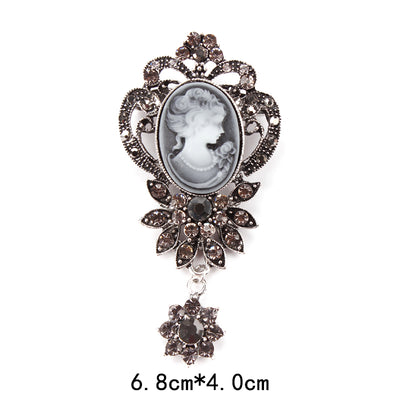 Broche Retro Palace Vintage - Pin de Moda Europea Antibrillo para Cuello y Bolero - Image 5