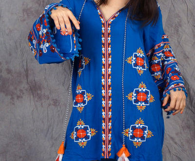 Blusa Vestido con Mangas Acampanadas y Detalles Bordados - Image 2