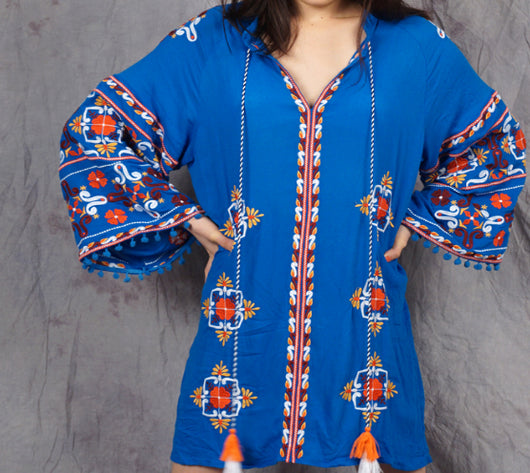 Blusa Vestido con Mangas Acampanadas y Detalles Bordados - Image 3