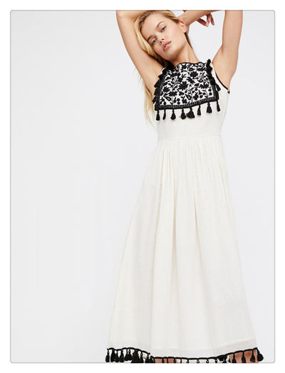 Vestido Bohemio sin Mangas con Bordado Floral y Flecos - Image 14