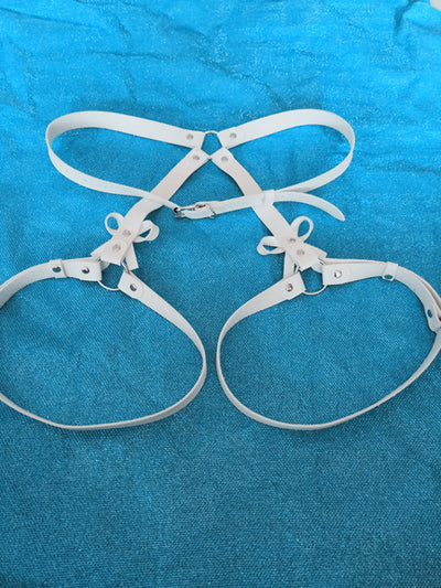 Cinturón de Cuero para Mujer con Moño y Accesorios de Pierna - Image 12